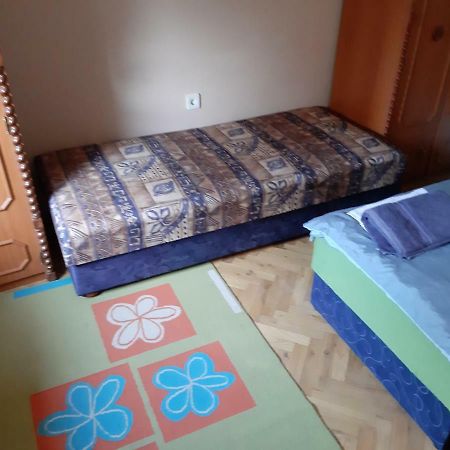 Andi Ueduelohaz Solnok Dış mekan fotoğraf