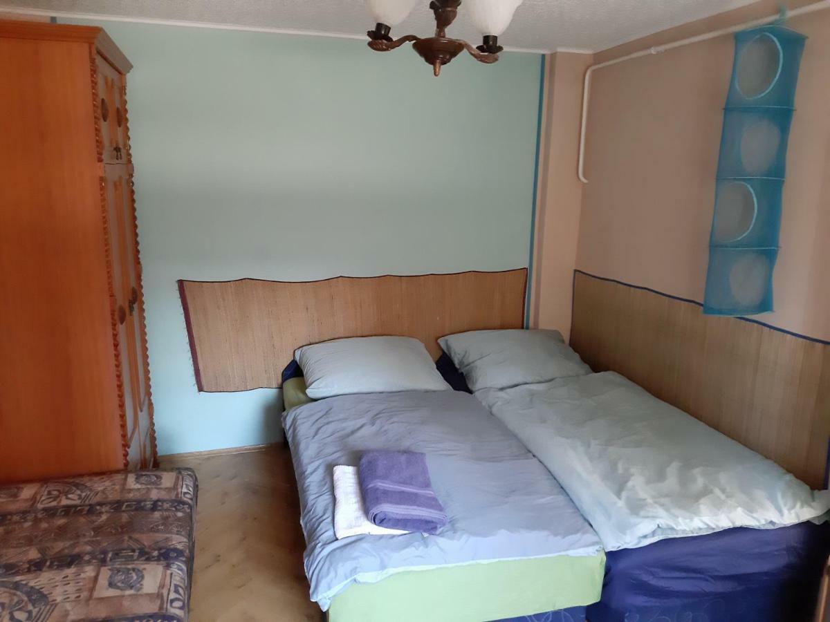 Andi Ueduelohaz Solnok Dış mekan fotoğraf